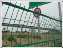 Wire mesh fence